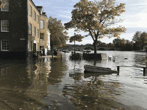 Flooding on the Thames Path